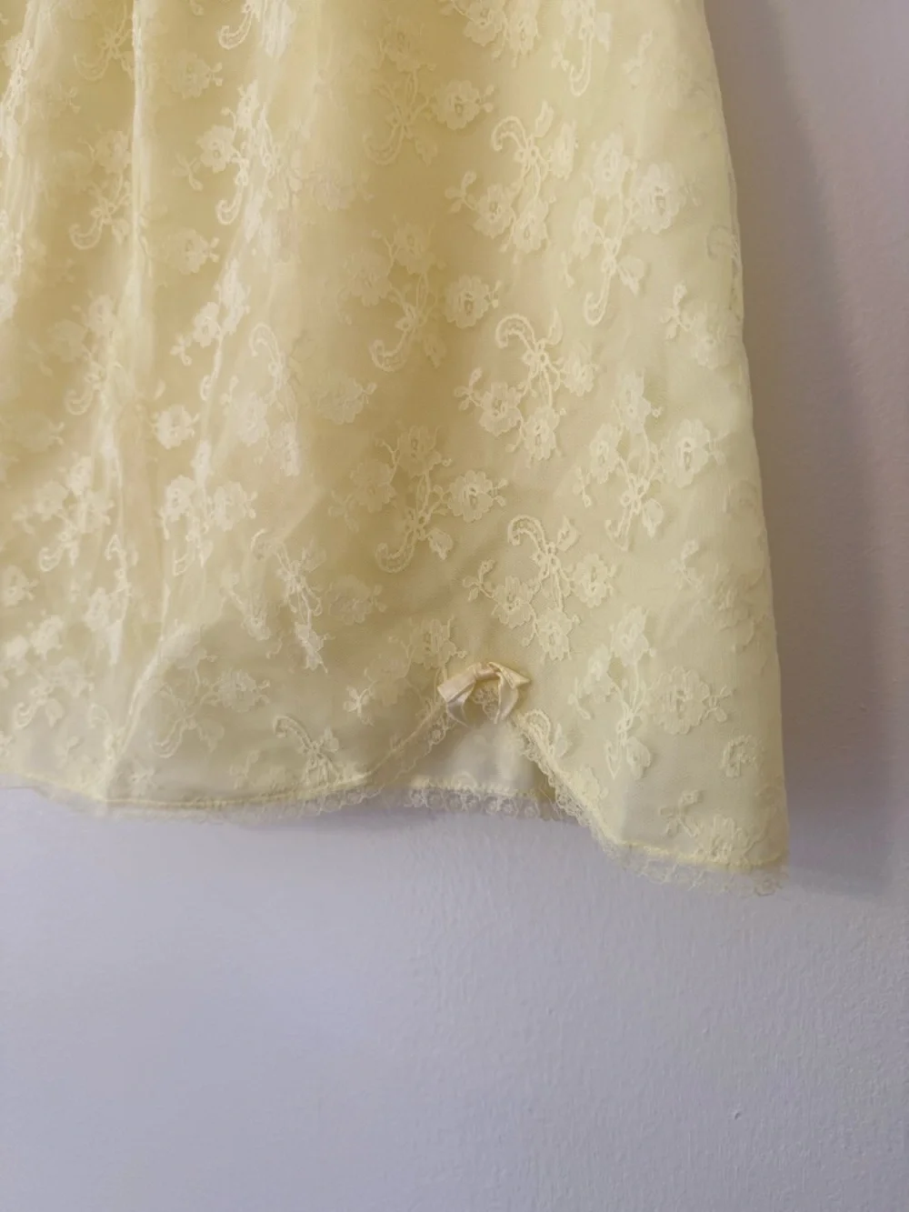 Vintage Butter Yellow Lace Slip Skirt 60s Formfit Rogers Womens 12/14 M Short - Picture 2 of 10